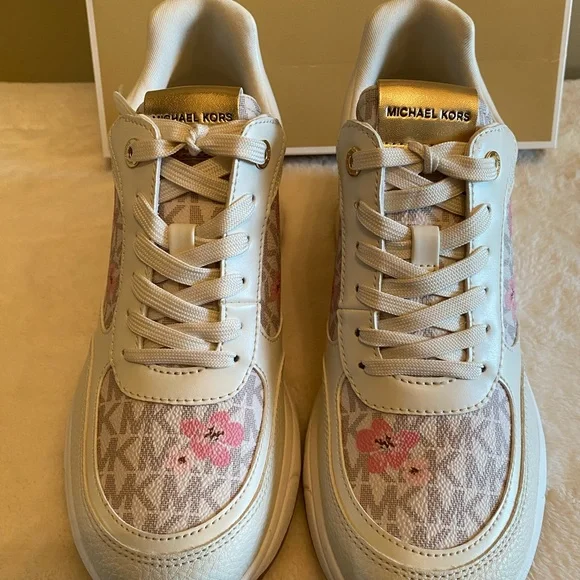 Michael Kors Katrina Floral Print Signature Logo Trainer - Picture 8 of 10